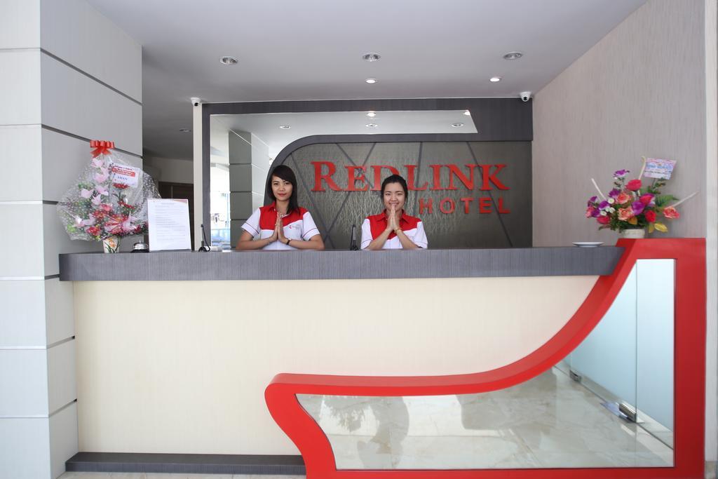 Redlink Hotel *